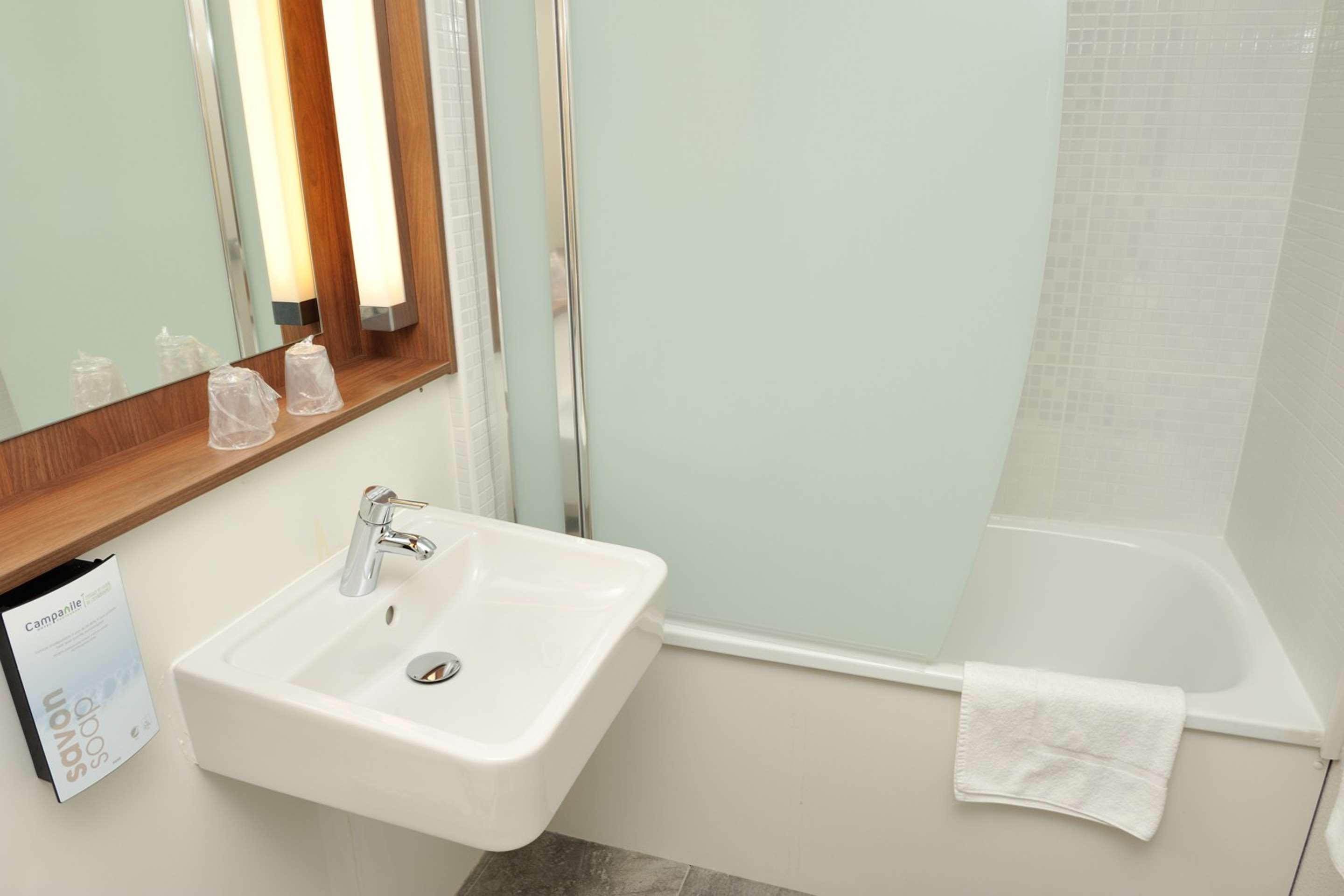 Campanile Hotel Beauvais Zewnętrze zdjęcie